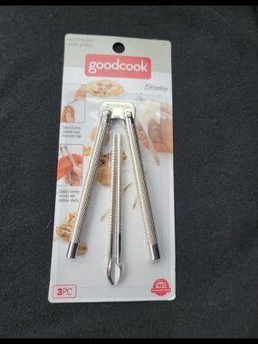 goodcook Stainless Steel Nutcracker with Picks - Silver
